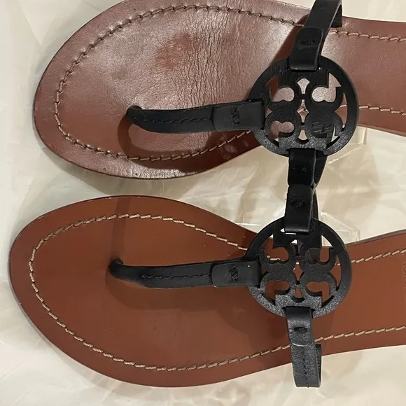 Tory Burch Gabriel Flat Perfect Black Leather Thong Sandal  Size 6