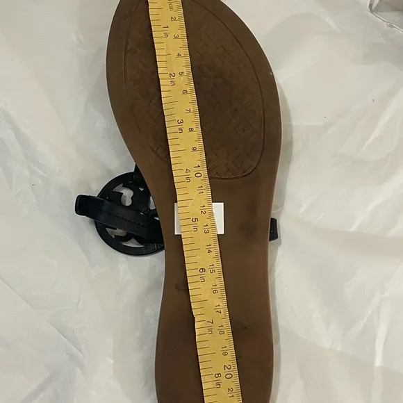 Tory Burch Gabriel Flat Perfect Black Leather Thong Sandal  Size 6