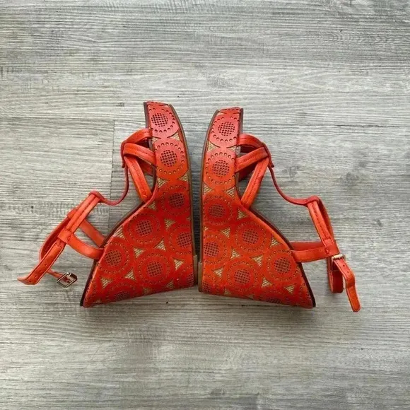 Tory Burch Ida Cutout Wedge OrangeLeather Sandals Size 7.5 comfy