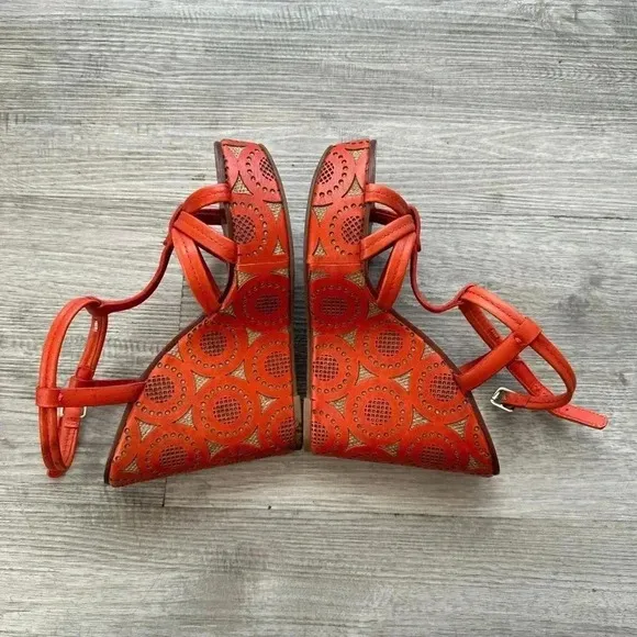 Tory Burch Ida Cutout Wedge OrangeLeather Sandals Size 7.5 comfy
