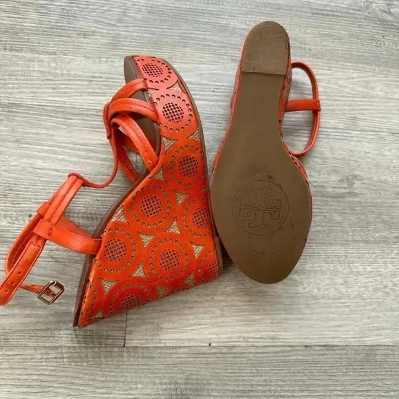 Tory Burch Ida Cutout Wedge OrangeLeather Sandals Size 7.5 comfy
