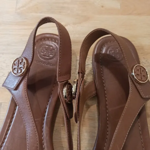 Tory Burch Minnie leather travel sandals 10M. Brown Color