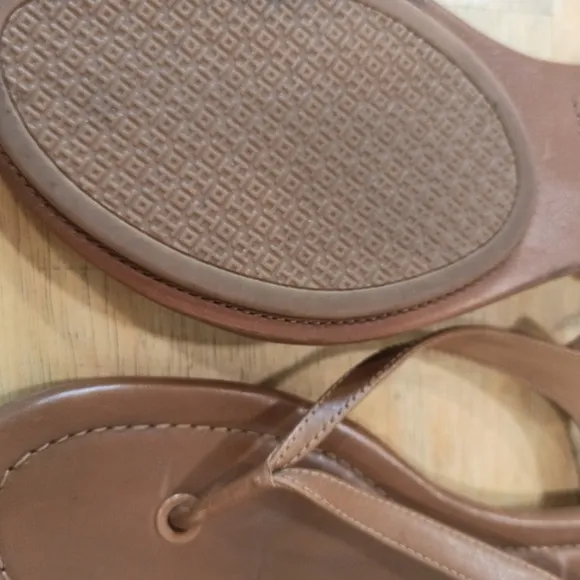 Tory Burch Minnie leather travel sandals 10M. Brown Color