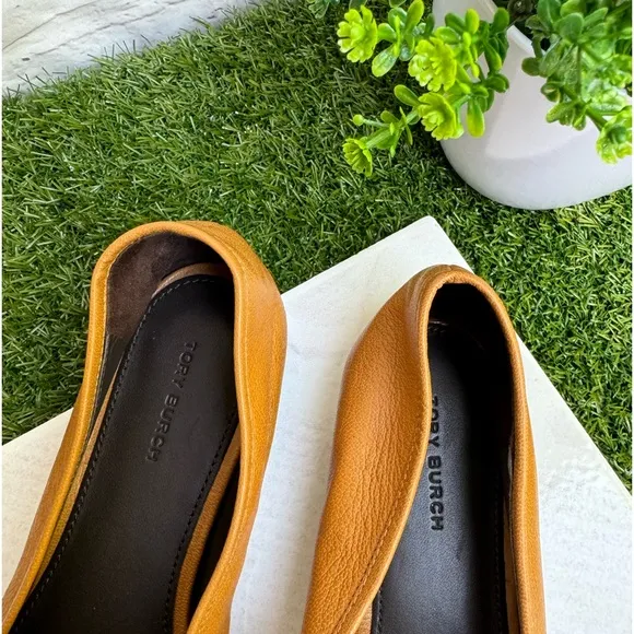 TORY BURCH  Perrine Loafer brown (tan) leather flats size 9 office formal shoes