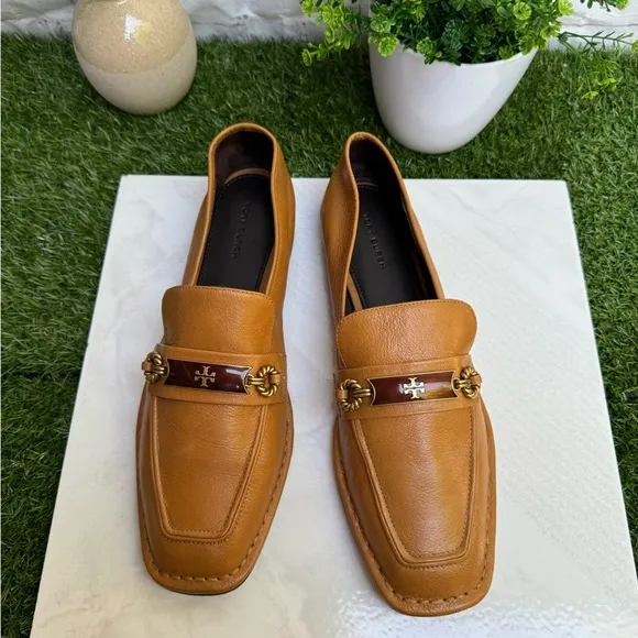TORY BURCH  Perrine Loafer brown (tan) leather flats size 9 office formal shoes