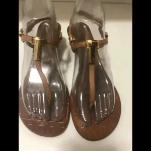 Tory Burch Sandals . Winter sale . Get it now