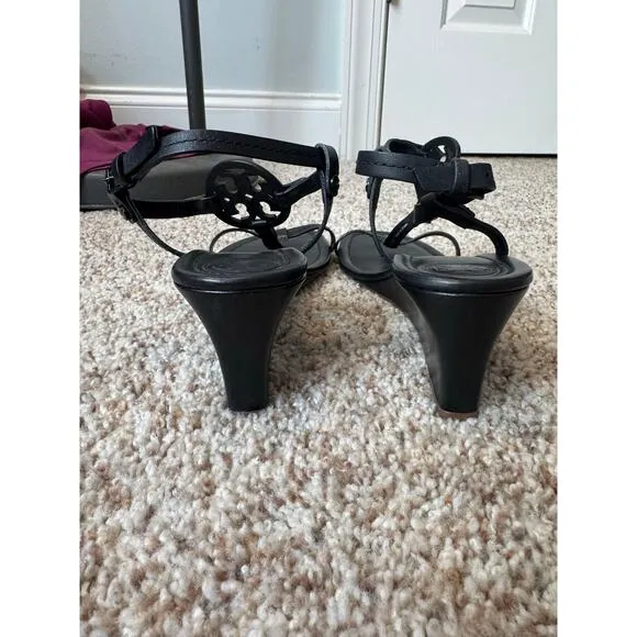 TORY BURCH T-Strap Black Leather Wedge strappy sandals, size 7.5 M