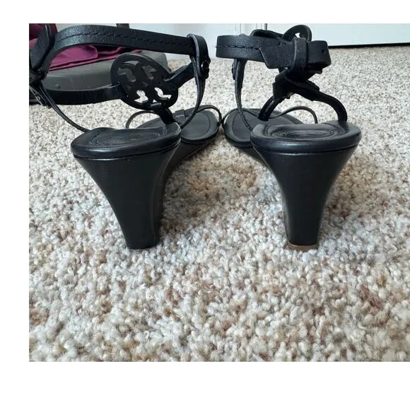 TORY BURCH T-Strap Black Leather Wedge strappy sandals, size 7.5 M