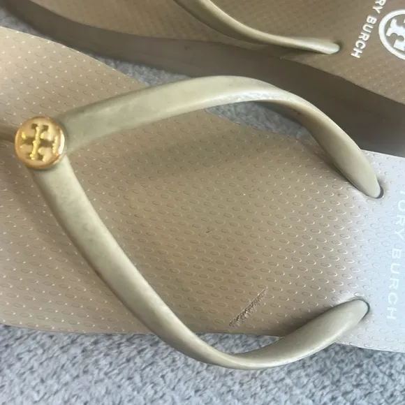 Tory Burch Wedge Beige Sandals Gold Emblem