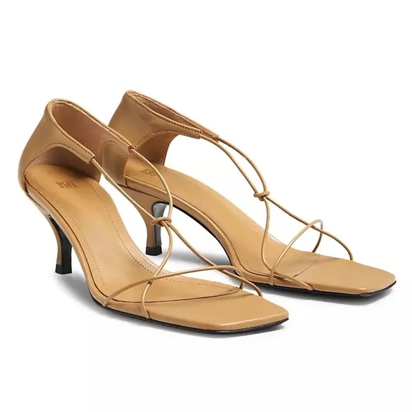 TOTEME the Knot Leather Sandals in caramel brown IT 38 US 8 Brand New!