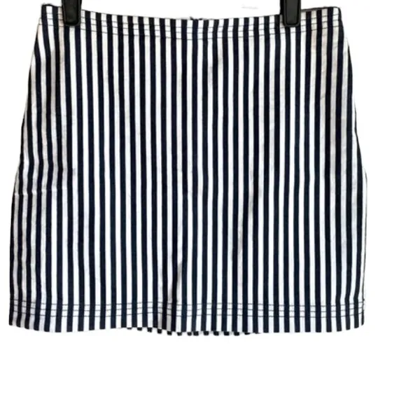 TRINA TURK size 10 Dark Navy almost black &amp; white striped stretch mini skirt