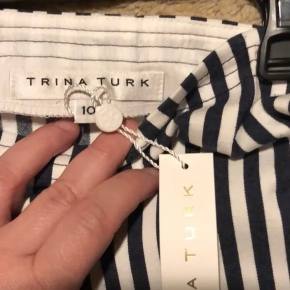 TRINA TURK size 10 Dark Navy almost black &amp; white striped stretch mini skirt