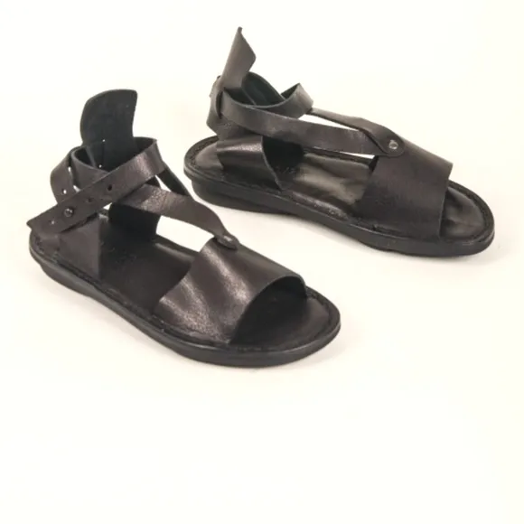 TRIPPEN Manolo Leather Wrap Sandal In Dark Brown. Size 37(US 6.5/7)