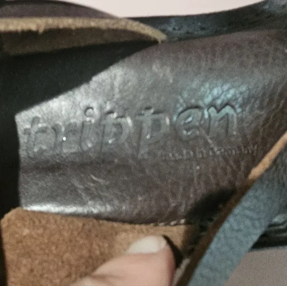 TRIPPEN Manolo Leather Wrap Sandal In Dark Brown. Size 37(US 6.5/7)