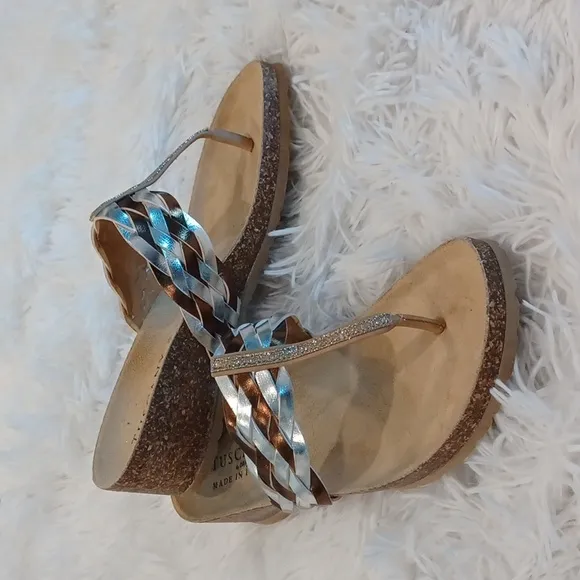 Tuscany By Easy Street Womens Gold &amp; Silver Slide Wedge Sandals Size 7.5 WW NEW