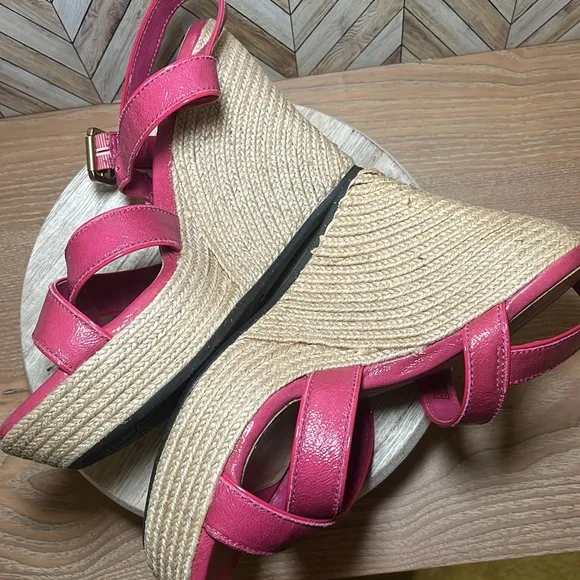 UGG Australia Jackilyn Pink Leather Sling Back Wedge Sandals Vacation Summer