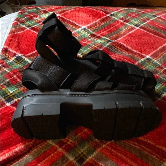 UGG Black Sandals with Woven Design and Ankle Support
