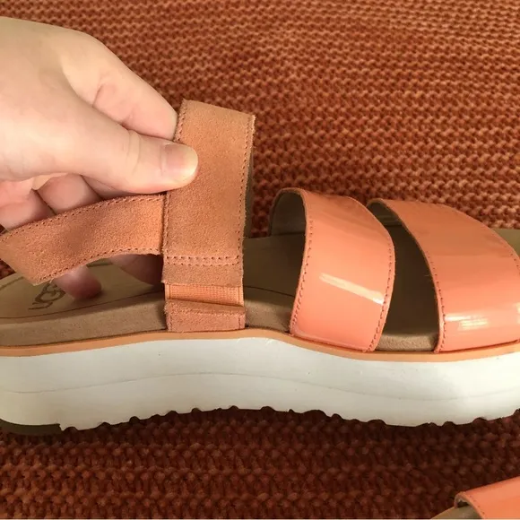 UGG Braelynn Leather Platform Sandals Size 7