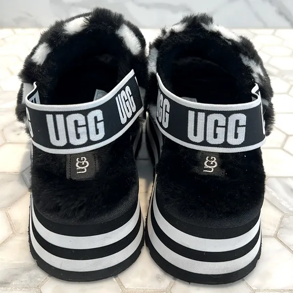 UGG Disco Marble Fluff Ya Stacked Platform Black &amp; White Slippers Sandals Size 8
