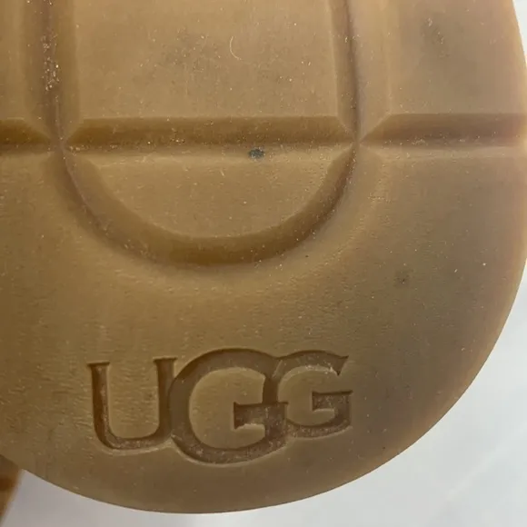 UGG Emily Sandals in light rose