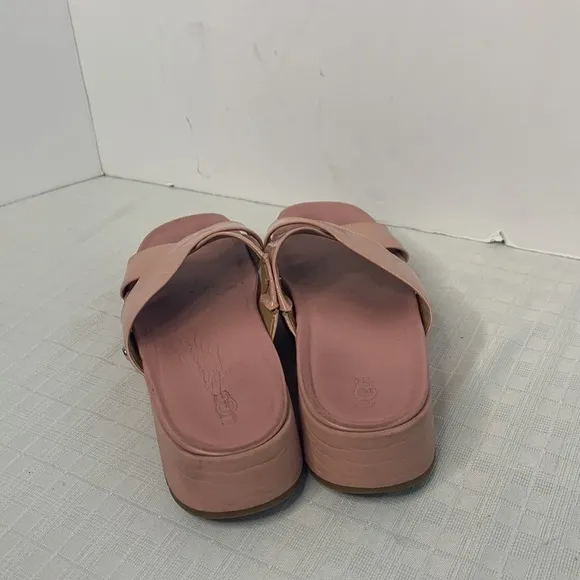 UGG Emily Sandals in light rose