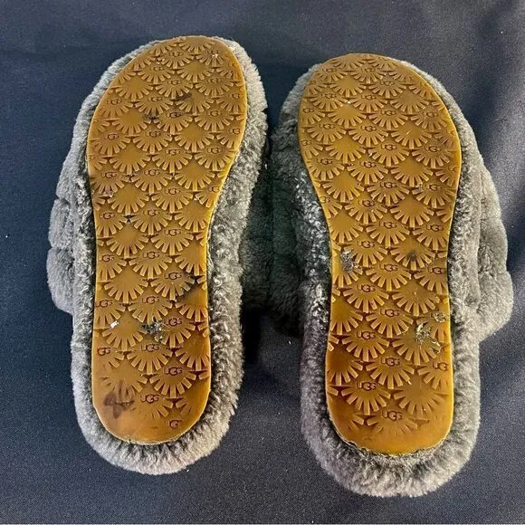 UGG - Fuzzy Sandals