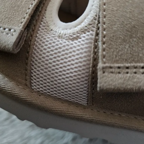 UGG Goldencoast Men's Multistrap Sandals in Beige Size 12 NEW