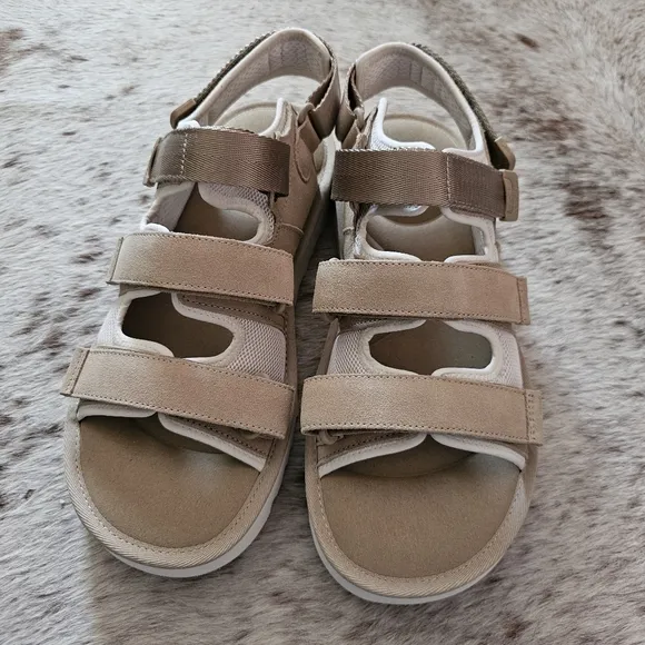 UGG Goldencoast Men's Multistrap Sandals in Beige Size 12 NEW
