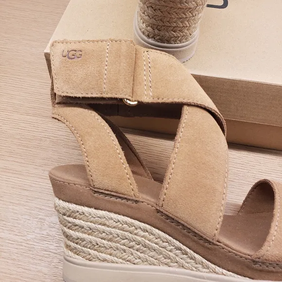 UGG Ileana Ankle Chestnut and Tan Women's Sandals