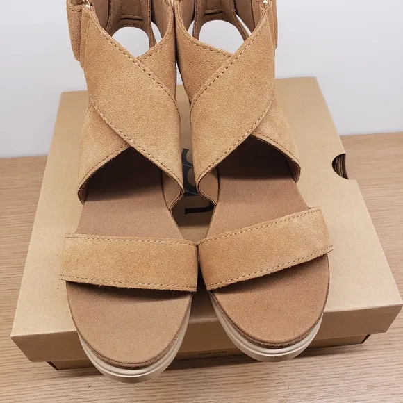 UGG Ileana Ankle Chestnut and Tan Women's Sandals