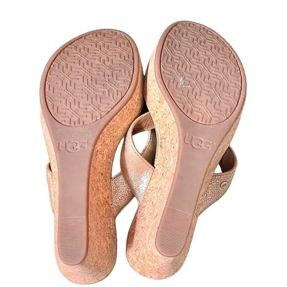 Ugg Natassia Wedge Sandals Size 6 Metallic Gold