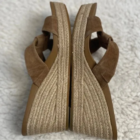 UGG Niyomee Chestnut Espadrille Wedge Sandals | Size 8