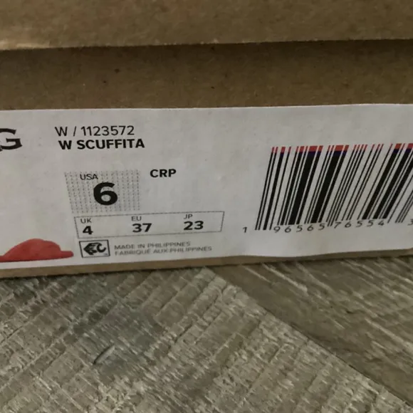 UGG® Scuffita Fluffy Slip-On Sandals