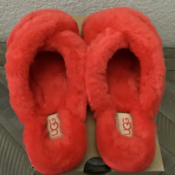 UGG® Scuffita Fluffy Slip-On Sandals