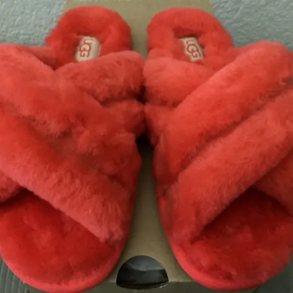 UGG® Scuffita Fluffy Slip-On Sandals