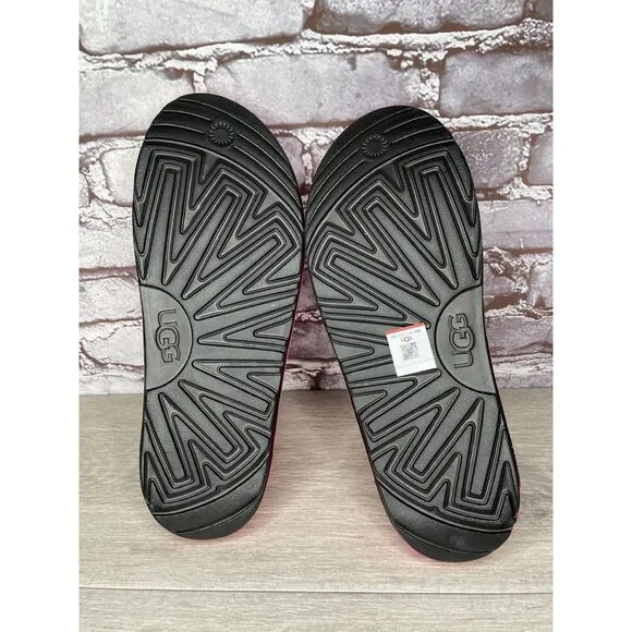UGG WILCOX SLIDE Pink Rubber Light Waterproof Sport Sandals Men Sz 11M US/44EU