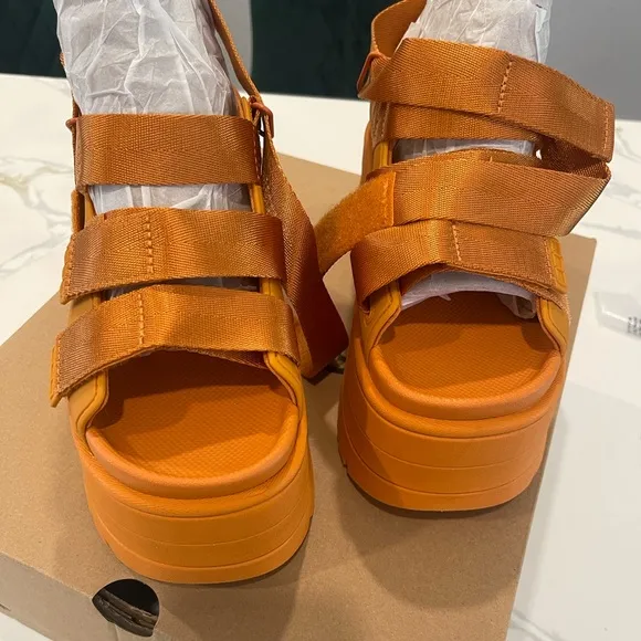 UGG Women's GoldenRise Orange Platform Sandals 7