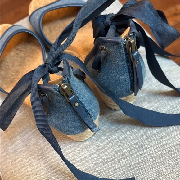 UGG Womens Sz 7.5 Amell Open Toe Lace Up Espadrille Jeans Wedge Blue Sandals
