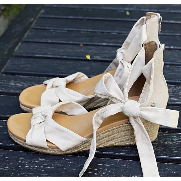 UGG Yarrow Espadrille Sandals in Natural Canvas - sz 11 - LIKE NEW