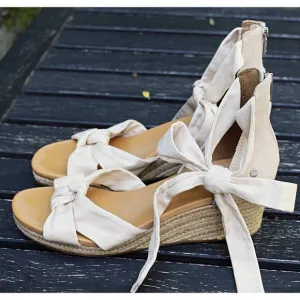 UGG Yarrow Espadrille Sandals in Natural Canvas - sz 11 - LIKE NEW