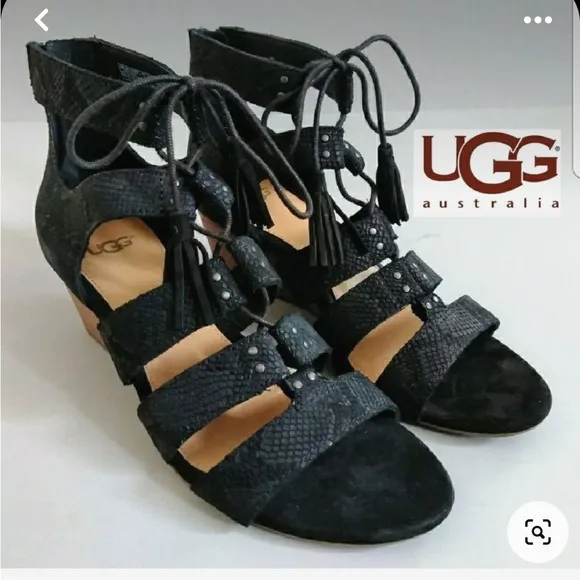 UGG Yasmin Snake Wedged Black Leather Sandals Fringes Shoelaces Boho Western