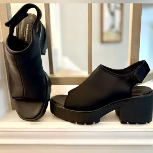 Vagabond Dioon Black Chunky Heel Sandals - Size 11 (EU 41) but Fits Like a 10