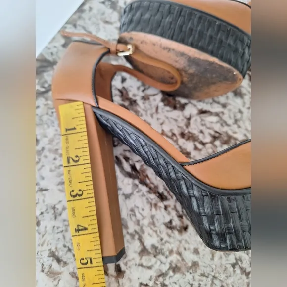 Valentino  Garavani Brown Leather Heel Platform Flats Sandals Size 39.5