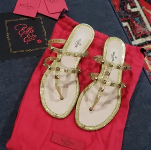 Valentino Garavani Rockstud Jelly Sandals Gold size 36