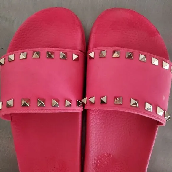 Valentino Garavani Rockstud Pool Slide Sandals Fuschia Pink Gold Stud 39 US 9