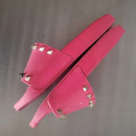 Valentino Garavani Rockstud Pool Slide Sandals Fuschia Pink Gold Stud 39 US 9