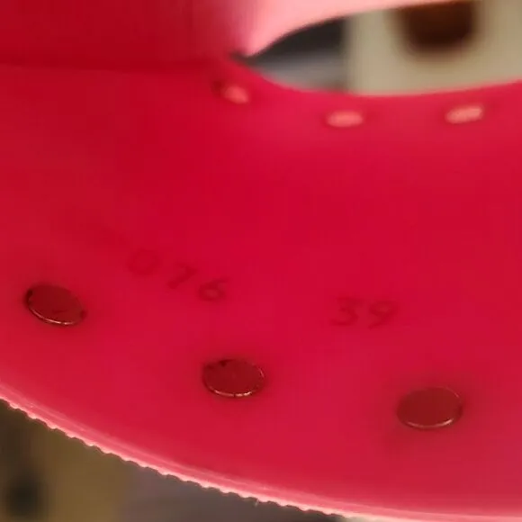 Valentino Garavani Rockstud Pool Slide Sandals Fuschia Pink Gold Stud 39 US 9