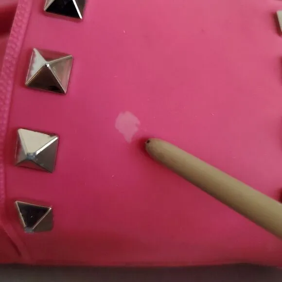 Valentino Garavani Rockstud Pool Slide Sandals Fuschia Pink Gold Stud 39 US 9