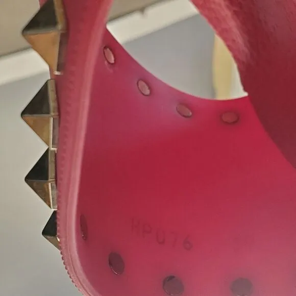 Valentino Garavani Rockstud Pool Slide Sandals Fuschia Pink Gold Stud 39 US 9