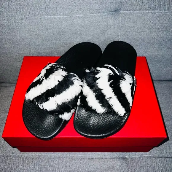 Valentino Rubber Feather Sandals (NWT)!